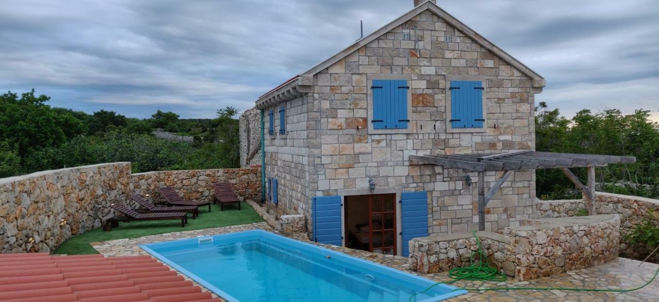 נובליה Mala Villa- Private Heated Pool מראה חיצוני תמונה